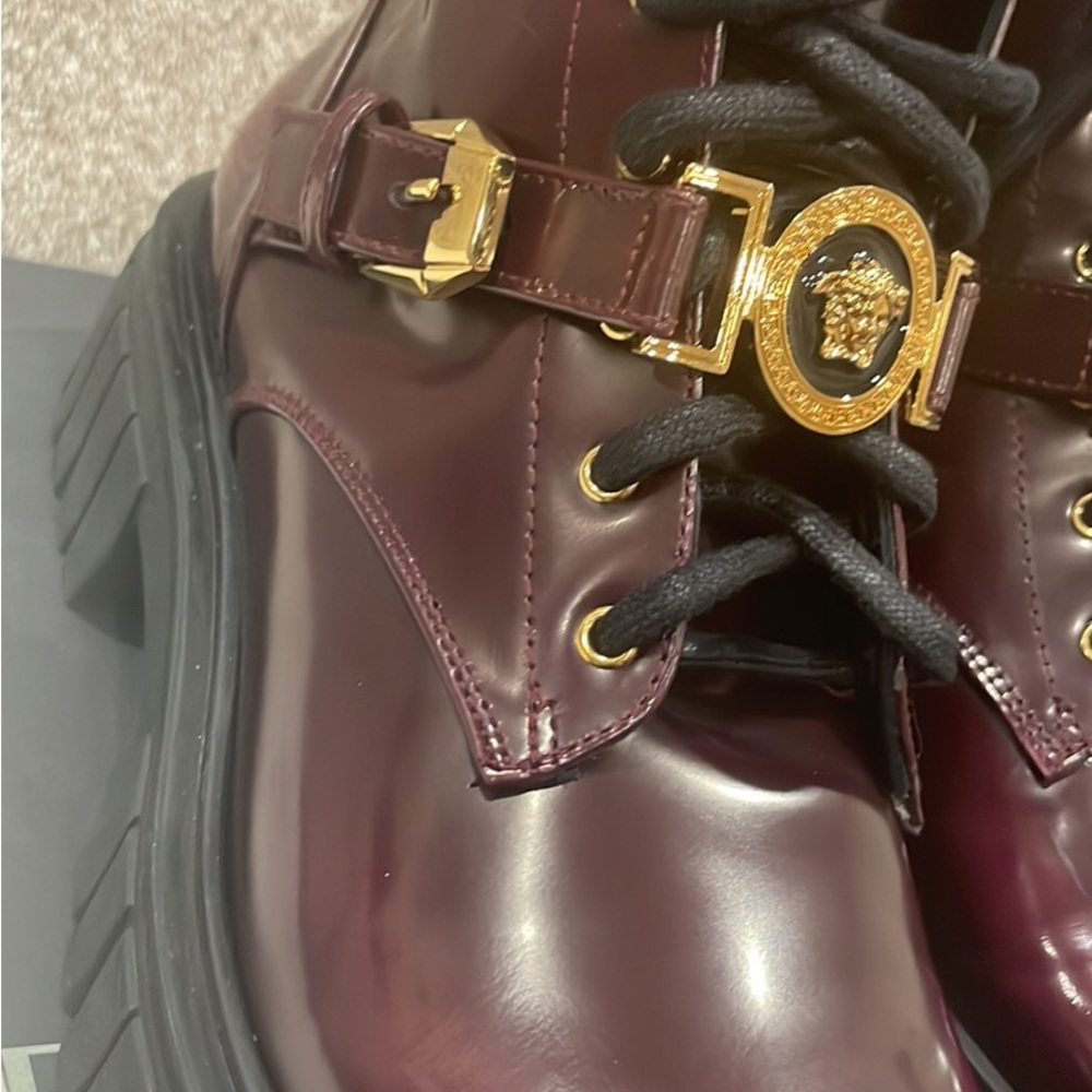 Versace shoe - Picture 3 of 10